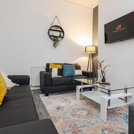 Immaculate 4 Bed In Liverpool By Hinkley Homes Short Lets & Serviced Accommodation Exteriér fotografie